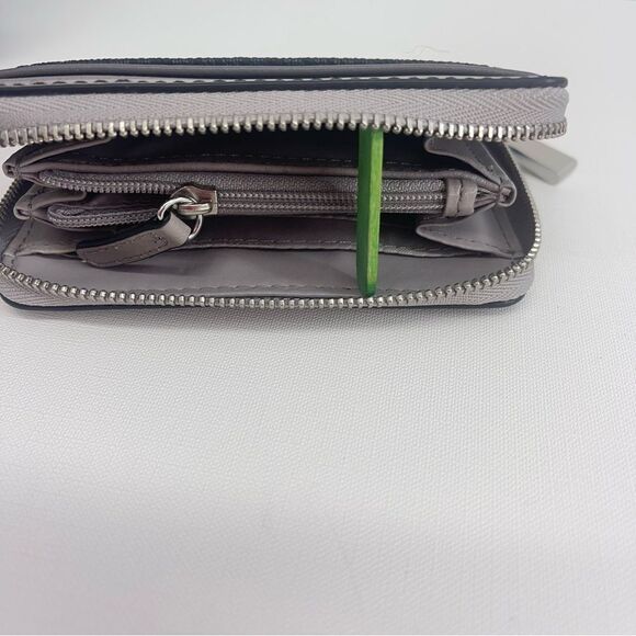 Michael Kors Crossbody With Matching Wallet Black - Picture 12 of 12